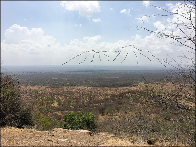 https://www.comol.li/Afrika_2017/2017-02-01_14-35-36_Kenya-Sabine-Senn-iPhone%206s-Kili.jpg