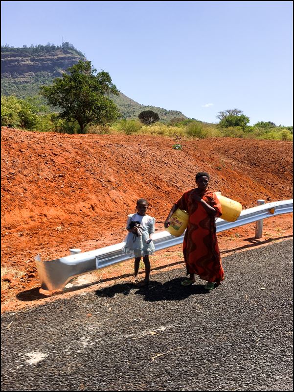 https://www.comol.li/Afrika_2017/2017-02-03_11-07-10_Kenya-Sabine-Senn-iPhone%206s-.jpg