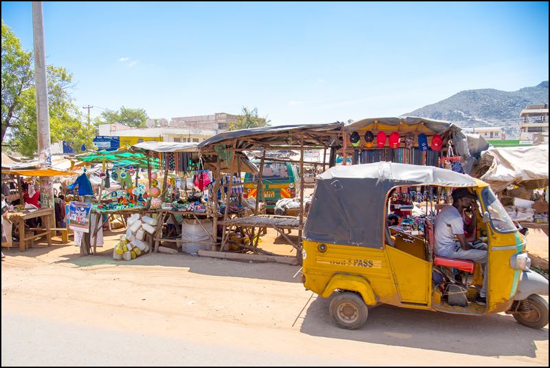 https://www.comol.li/Afrika_2017/2017-02-03_11-43-07_Kenya-Claudio-Picco-Comolli-Olympus-E-M5-.jpg